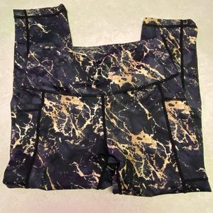 Black marble leggings. Capri length.